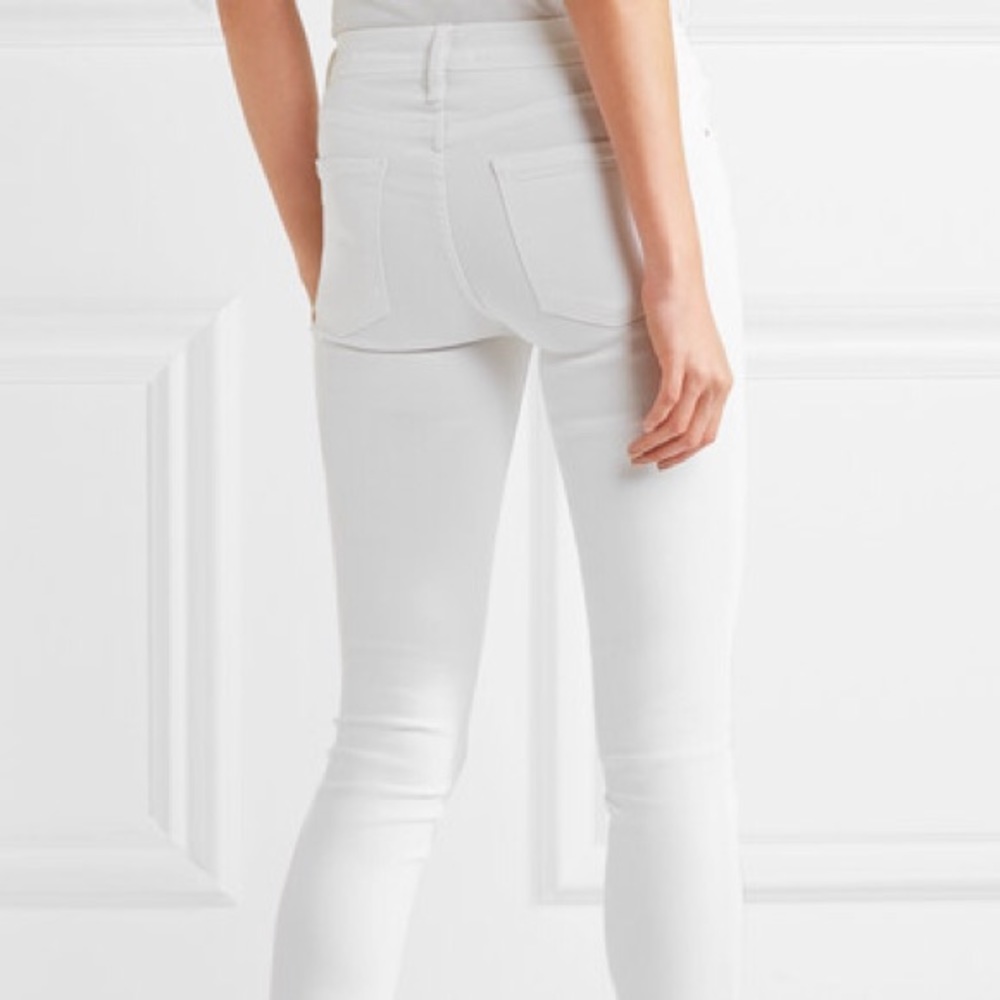 FRAME le skinny de Jeanne crop white jeans. Sz 28